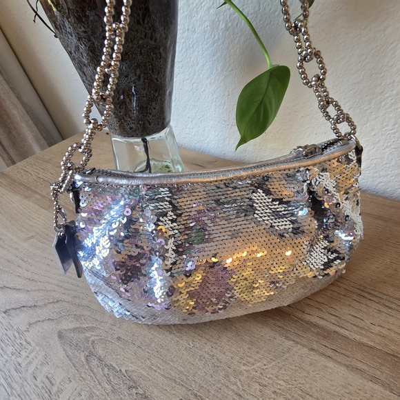 Rare Coach Sequin Silver Chain Bag - Picture 4 of 5